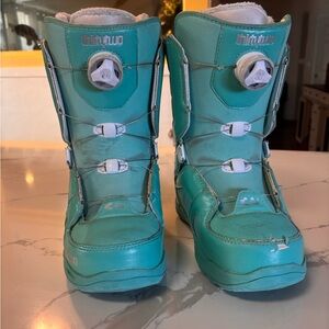 Thirty Two Snowboard Boots W sz 7